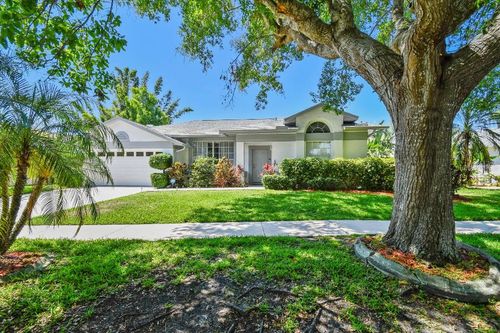 915 Brittany Park Blvd, TARPON SPRINGS, FL, 34689-5748 | Card Image