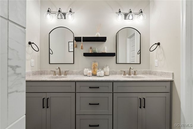 Bathroom with vanity | Image 34
