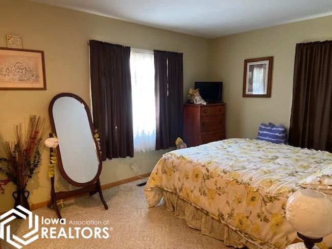 625 Blackstone Dr, Home with 2 bedrooms, 2 bathrooms and 2 parking in Garner IA | Image 9