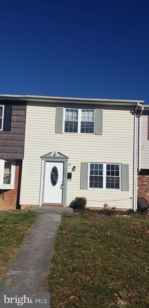 208 Moore Dr, BERRYVILLE, VA, 22611-1150 | Card Image