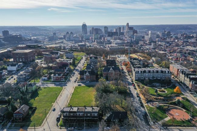 1948 Bigelow St, House other with 3 bedrooms, 3 bathrooms and null parking in Cincinnati OH | Image 16