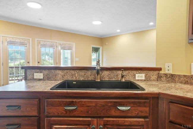 152 Fairwinds Ct, Townhouse with 3 bedrooms, 3 bathrooms and null parking in Forest VA | Image 20