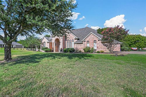 144 Hillside Drive E, Burleson, TX, 76028 | Card Image