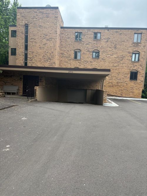 apt-206-2016 Yorkshire Ave, Saint Paul, MN, 55116-2586 | Card Image