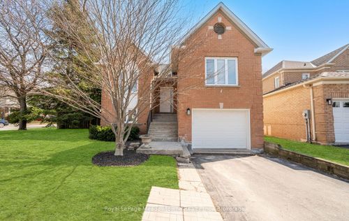 3 Houndtrail Dr, Waterdown, ON, L8B0L8 | Card Image