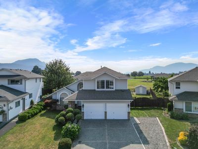 6843 Wiltshire St, House other with 4 bedrooms, 2 bathrooms and 4 parking in Chilliwack BC | Image 1