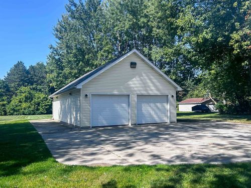 6094 Grove Ave, Grand Blanc, MI, 48439-5046 | Card Image