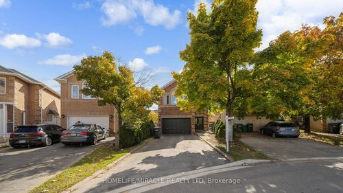 38 Salem Crt, Brampton, ON, L6V4J8 | Card Image