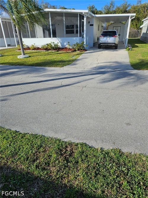 426 Timber Ln N, NORTH FORT MYERS, FL, 33917-7420 | Card Image