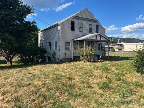 109 S 1st Ave, Paden City, WV, 26159-1417 | Card Image