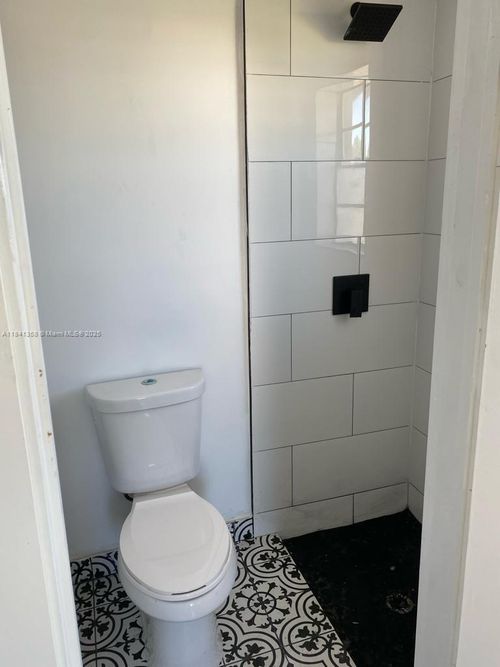 apt-1-66 W 13th St, Hialeah, FL, 33010-3935 | Card Image