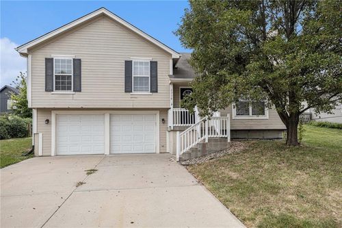 1710 Clear Creek Dr, Kearney, MO, 64060-7614 | Card Image