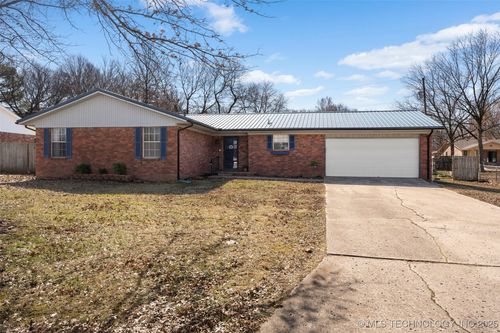 1125 22nd Ave Sw, Miami, OK, 74354-8934 | Card Image