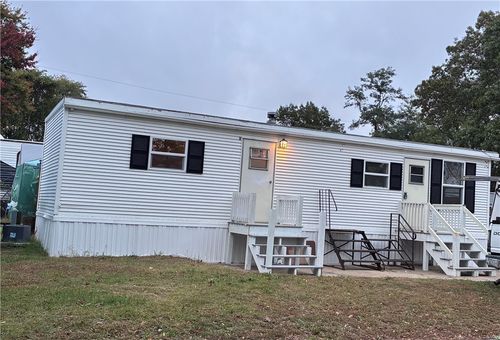 245 Manton St, Pawtucket, RI, 02861-4329 | Card Image