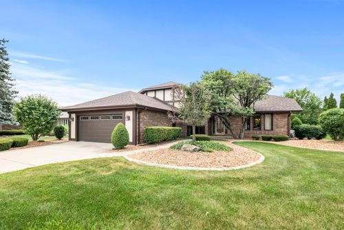 8247 Shipston St, Orland Park, IL, 60462-2357 | Card Image