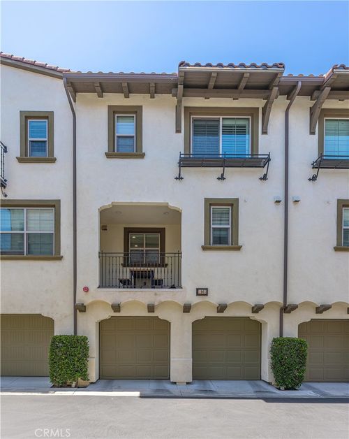 11905 Nixon Ln, Whittier, CA, 90601-2951 | Card Image