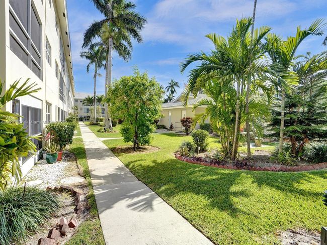 APT-149 - 1951 Ne 39 Th St, Condo with 2 bedrooms, 2 bathrooms and null parking in Lighthouse Point FL | Image 21