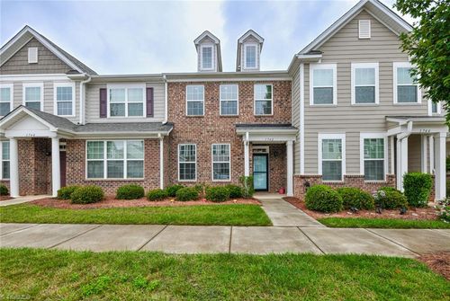 1742 Eastfall St, Kernersville, NC, 27284-4097 | Card Image
