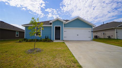 211 Wrought Iron Dr, Nevada, TX, 75173-0168 | Card Image