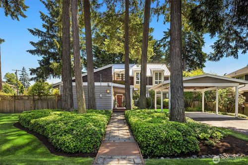 11059 Se 31st St, Bellevue, WA, 98004-7541 | Card Image