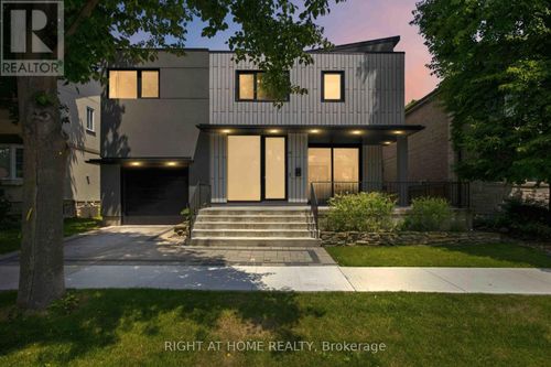 41 Bonnyview Dr, Etobicoke, ON, M8Y3G7 | Card Image