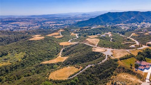 7050 Royal View Court, Yucaipa, CA, 92399 | Card Image
