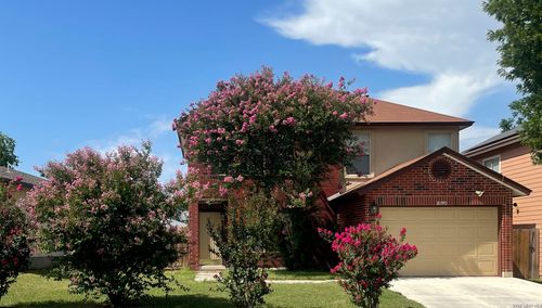 8290 Morning Grv, Converse, TX, 78109-3436 | Card Image
