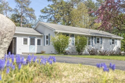 142 Spruce Hill Ave, Northampton, MA, 01062-3465 | Card Image