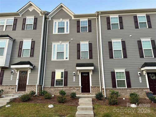 2103 Autumn Olive Ln, Matthews, NC, 28104-1145 | Card Image