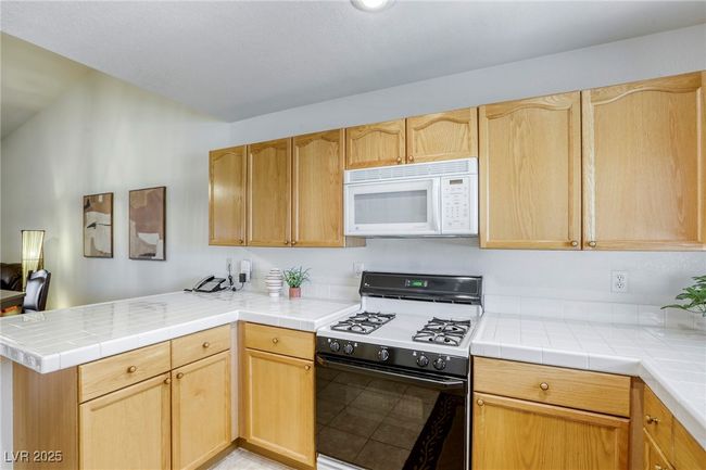 UNIT-203 - 10553 Pine Pointe Ave, Condo with 2 bedrooms, 2 bathrooms and null parking in Las Vegas NV | Image 14