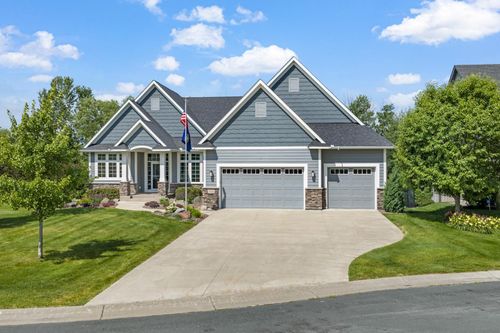 17636 Natures Way, Prior Lake, MN, 55372-2697 | Card Image