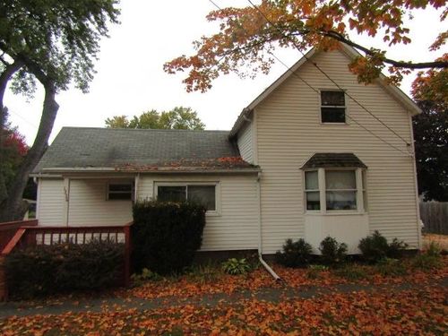 1336 Olmstead St, Owosso, MI, 48867-1452 | Card Image