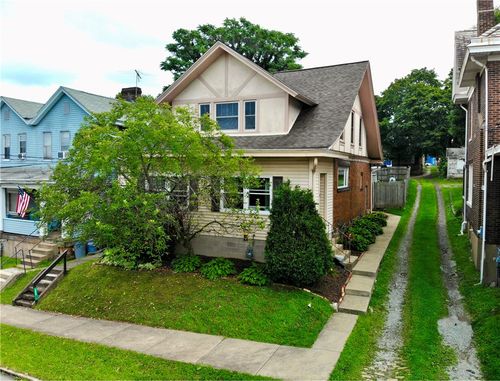 304 N 2nd St, Jeannette, PA, 15644-1804 | Card Image