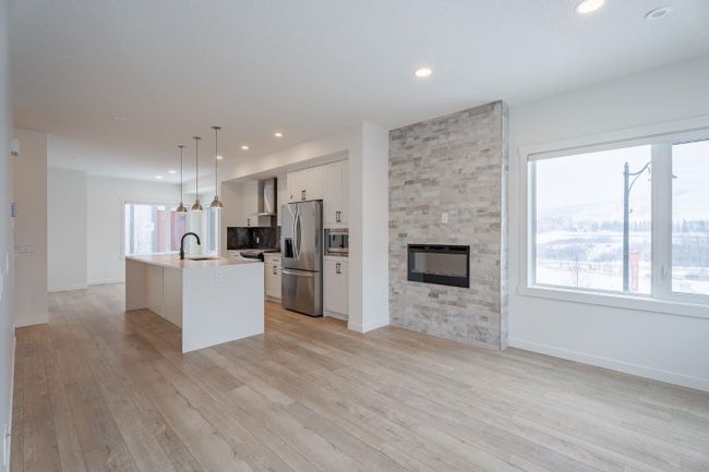 104 Greenbriar Common Nw, Home with 3 bedrooms, 2 bathrooms and 2 parking in Calgary AB | Image 16