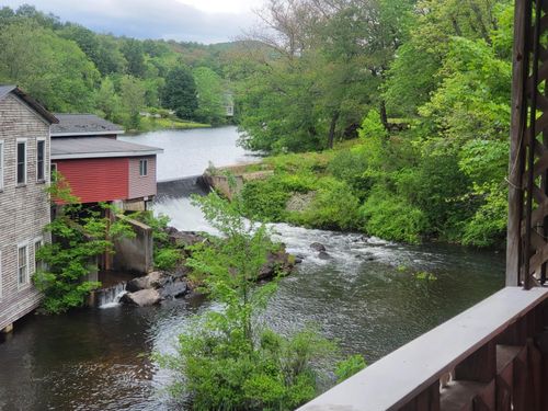 18-5 Main St, Ashland, NH, 03217-4557 | Card Image