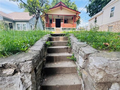 5506 Norledge Avenue, Kansas City, MO, 64123 | Card Image
