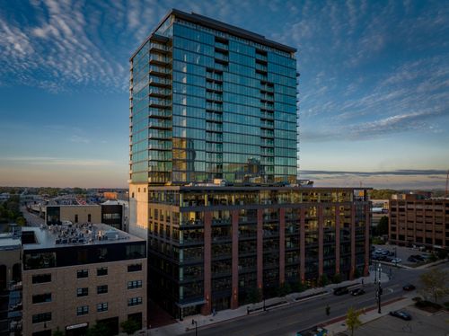 2203-144 Oakes St Sw, Grand Rapids, MI, 49503-3135 | Card Image