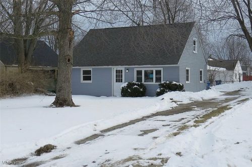 1007 Leroy St, Lorain, OH, 44052-2705 | Card Image