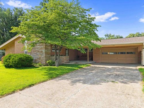 7126 Red Wing Drive, Evansville, IN, 47715 | Card Image