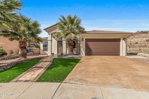6425 Franklin Gate Dr, El Paso, TX, 79912-8167 | Card Image