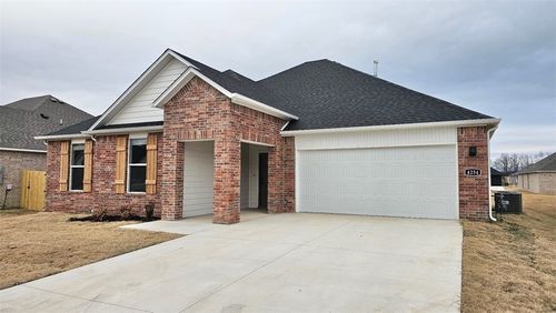 400 W Taverner Xing, Farmington, AR, 72730 | Card Image