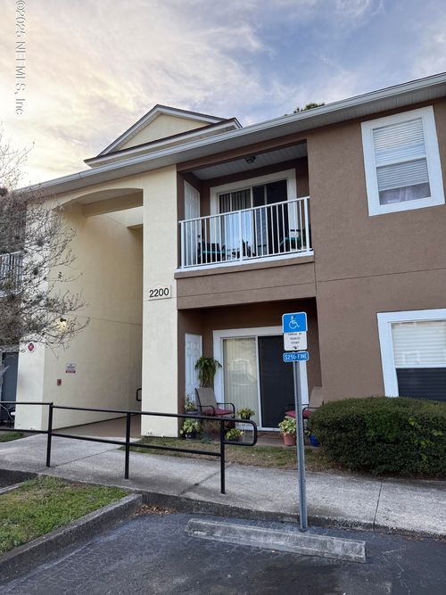 2211-7920 Merrill Rd, JACKSONVILLE, FL, 32277-6549 | Card Image