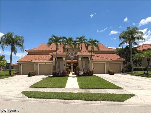 202-6580 Huntington Lakes Cir, NAPLES, FL, 34119-8024 | Card Image