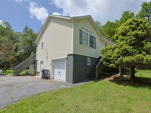 20 Haddock Rd, Monticello, NY, 12701-3815 | Card Image