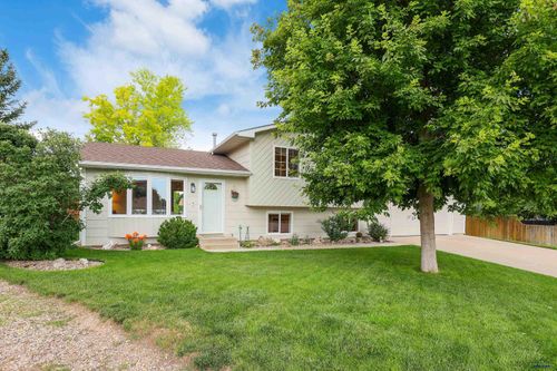 2831 Minnewasta Pl, Rapid City, SD, 57702-5161 | Card Image
