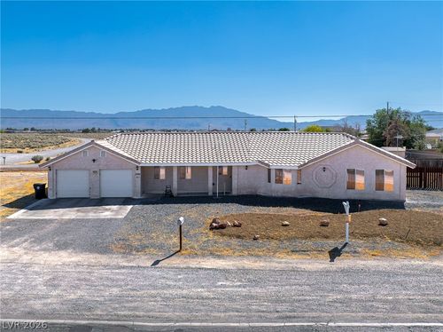 2335 Mount Charleston Dr, Pahrump, NV, 89048-1041 | Card Image