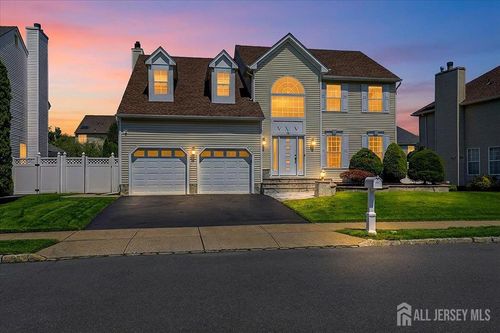 18 Trish Ct, Matawan, NJ, 07747-7008 | Card Image