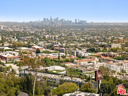 8430 Harold Way, LOS ANGELES, CA, 90069-1903 | Card Image