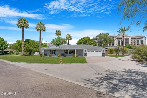 3001 N 43rd Pl, Phoenix, AZ, 85018-7202 | Card Image