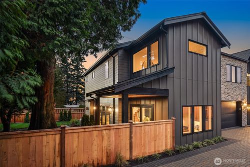 5916 108th Ave Ne, Kirkland, WA, 98033-7540 | Card Image